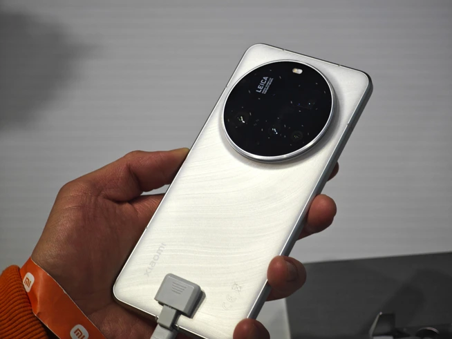 Xiaomi 15 Ultra ホワイト 512GB　国内版 Xiaomi 15 Ultra White 16G+512G ホワイト SIMフリー