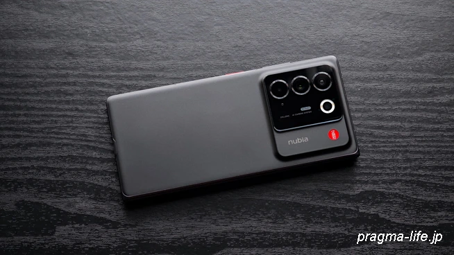 nubia Fold ハンズオン！所有欲を満たす高級感◯な折りたたみスマホ